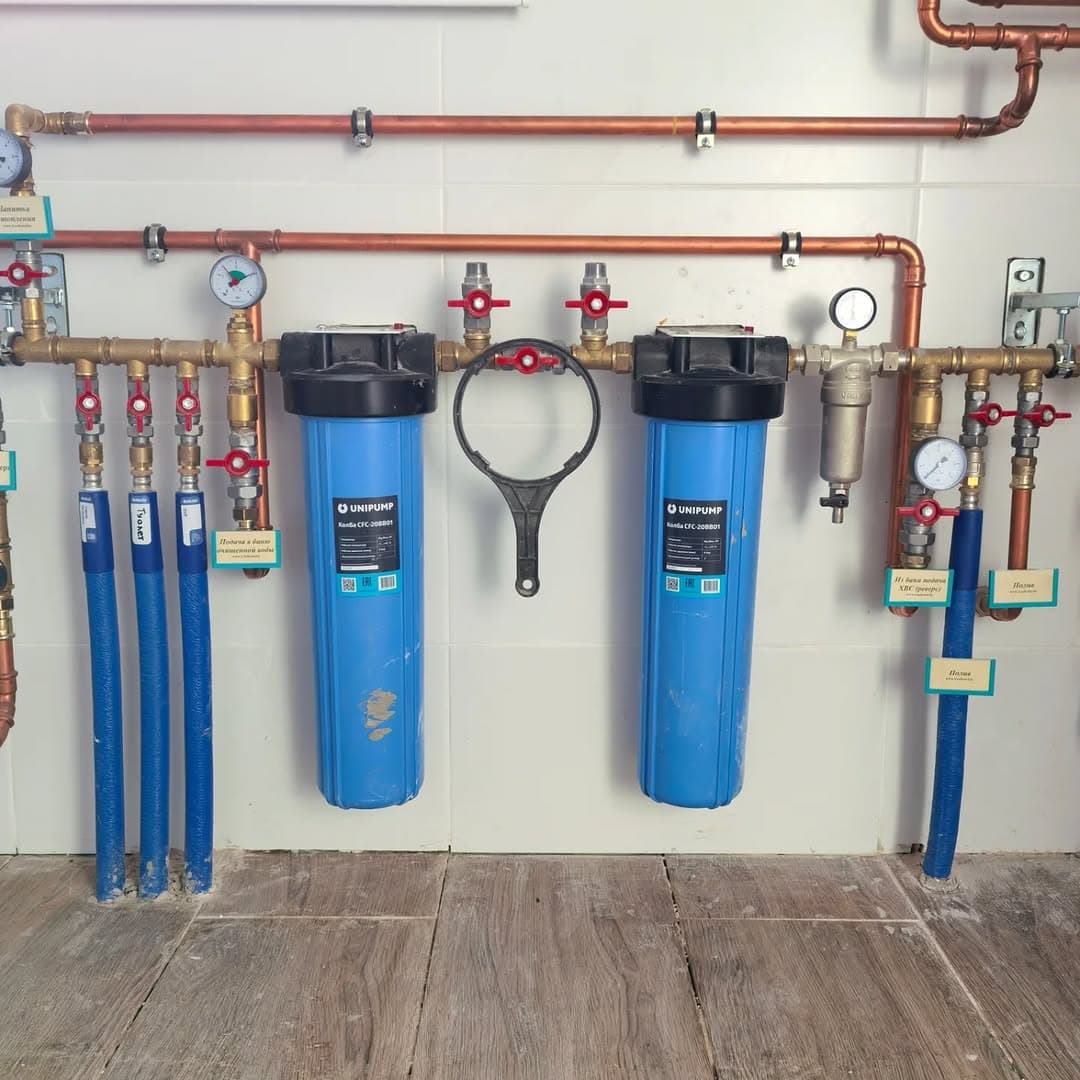 Photo by GazKotel. by on January 21, 2026. May be an image of water heater, water filter and text.