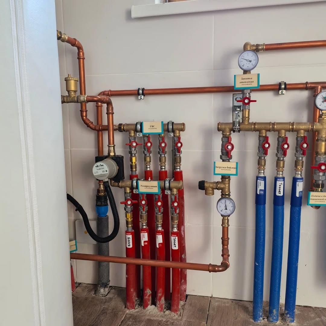 Photo by GazKotel. by on January 21, 2026. May be an image of water heater, water filter, copper and text.